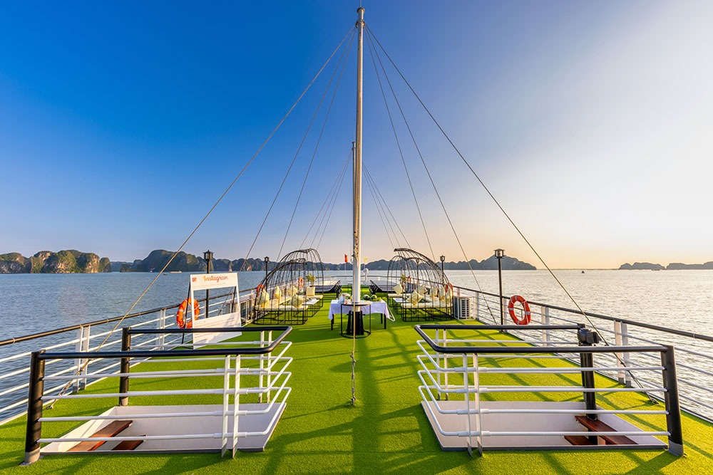 Heritage Luxury day cruise 10