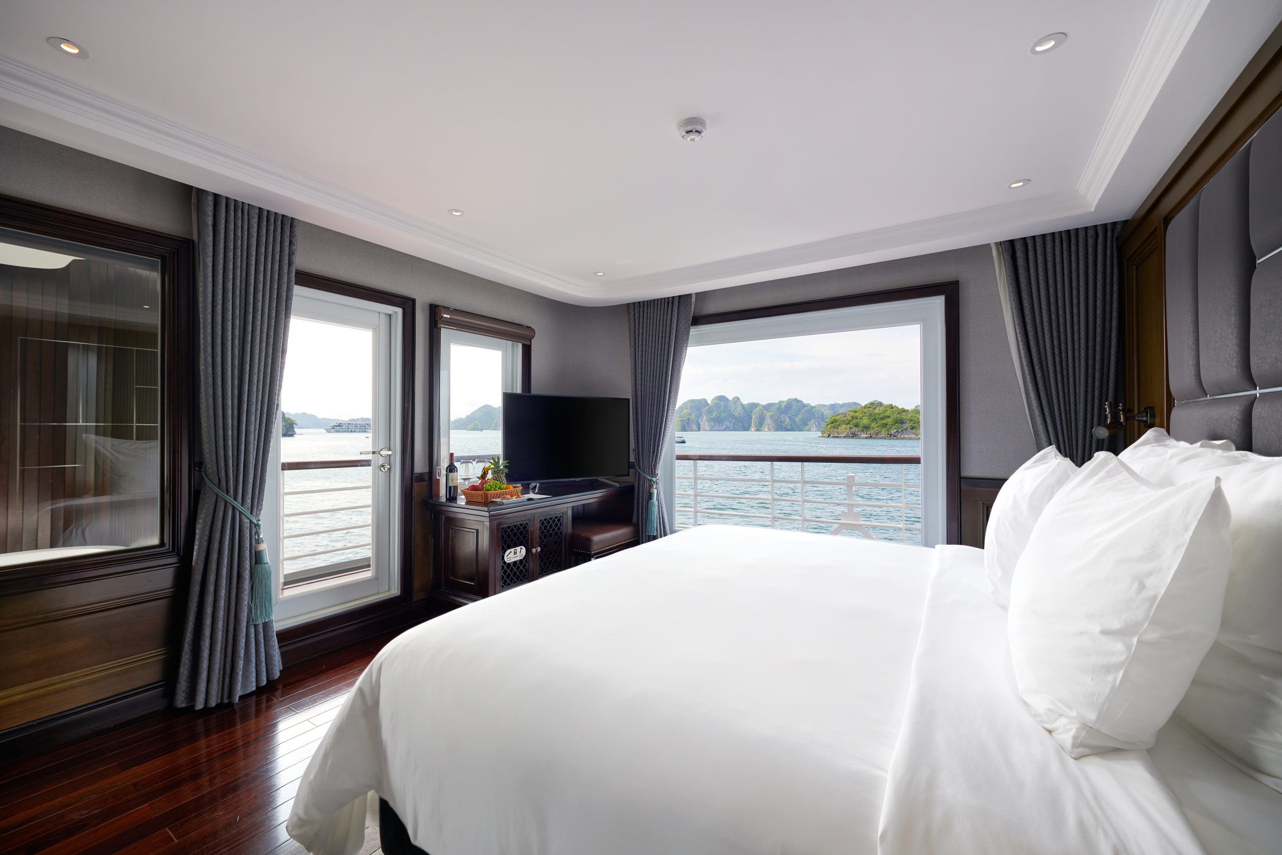 Paradise Grand Cruise cabin