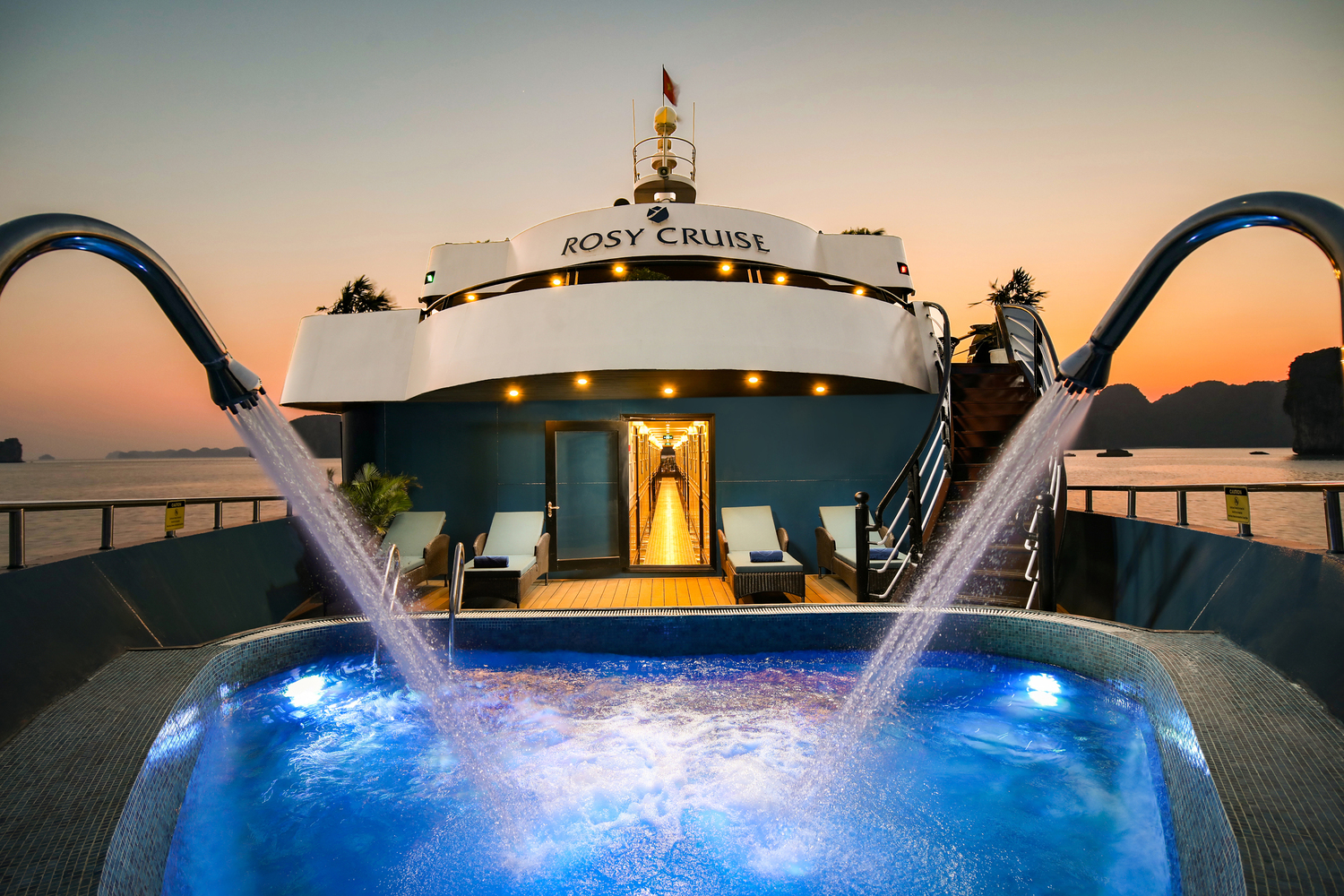 Rosy cruise swimming pool