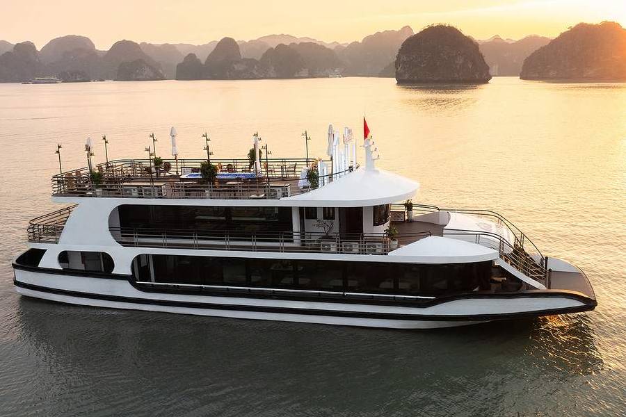 Olympus Luxury Cruise 1 day tour of Halong Bay