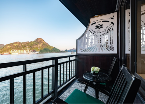 Rita Cruise balcony