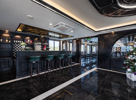 Rita Cruise bar