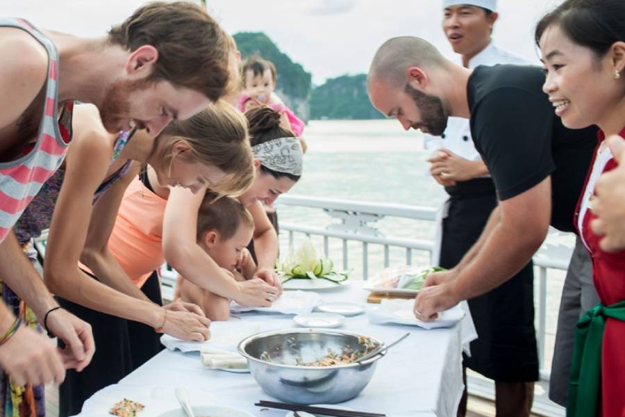 what to expect of cooking class on cruise Ha Long