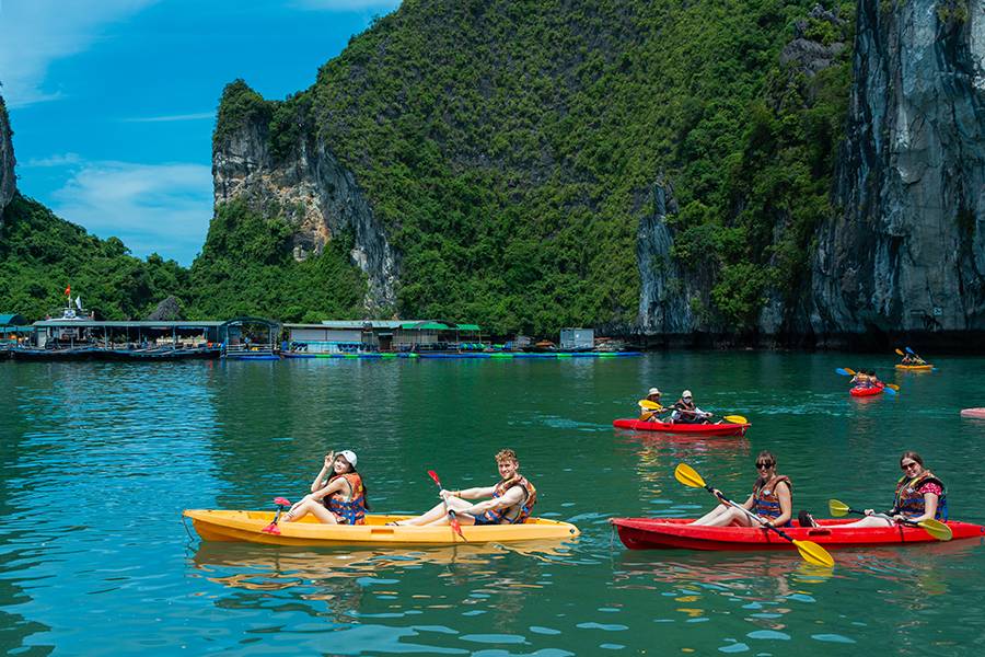 kayaking day tour