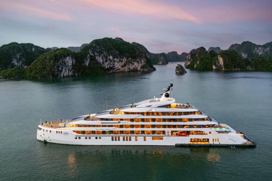 halong bay cruise luxury grand pioneers