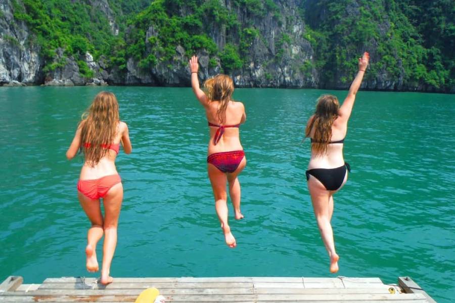 What to pack for a trip to Halong Bay in March?