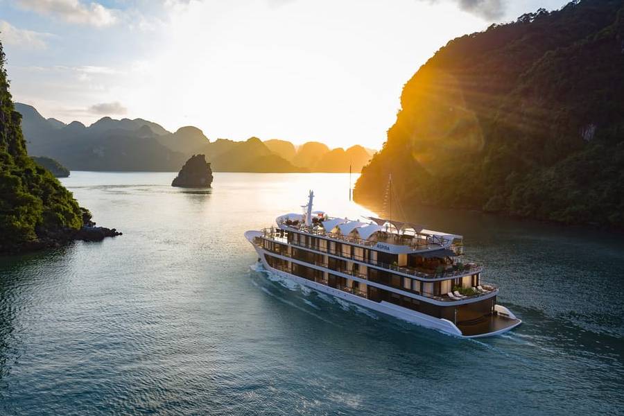 The weather of Halong Bay in July