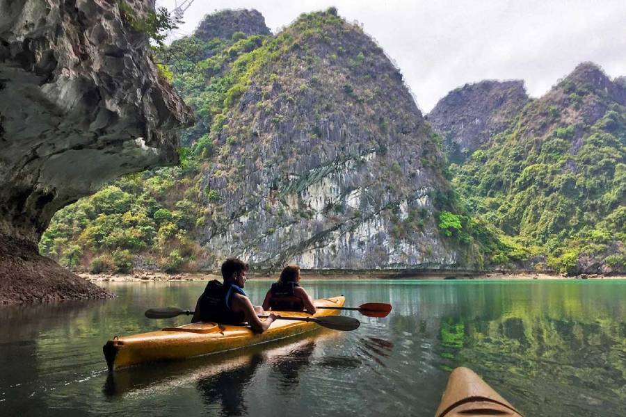 Go kayaking in Halong Bay in September