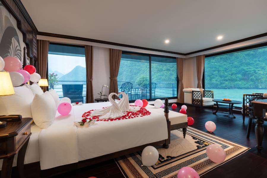 Venus Halong Bay Cruise honeymoon