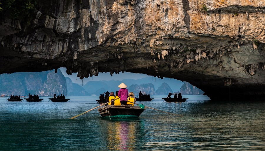 passing through Cao Cave