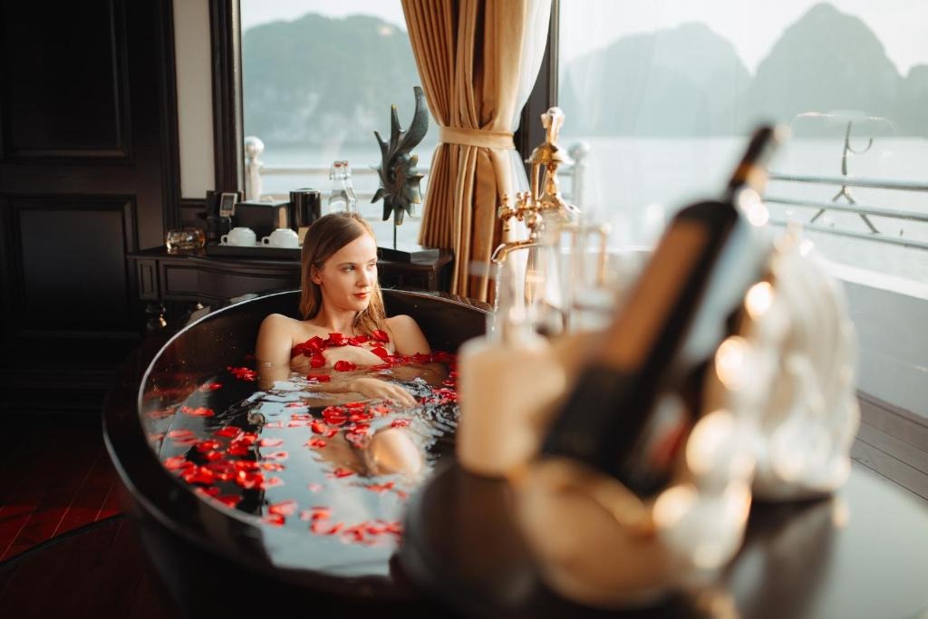 Athena Royal Cruise spa