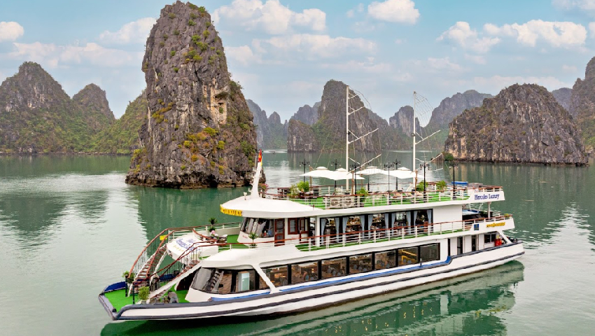Tips for booking the right Ha Long Bay day cruise from Hanoi