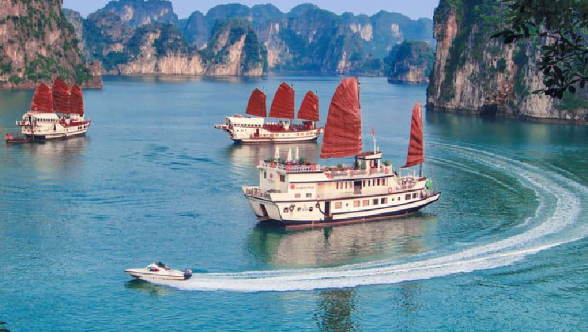 Advantages of Halong Bay Vietnam cruise