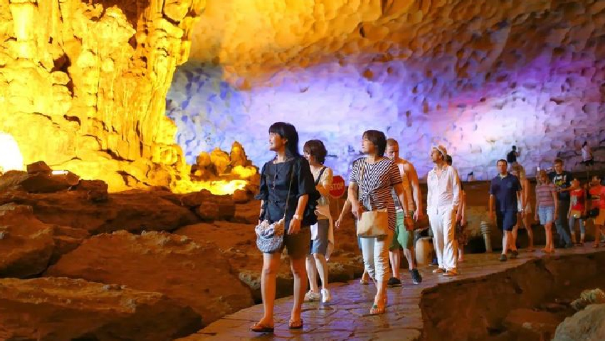 Tips for you when go on a Halong Bay Vietnam cruise