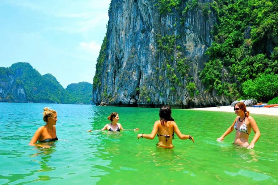 What to prepare for Halong Bay weather June