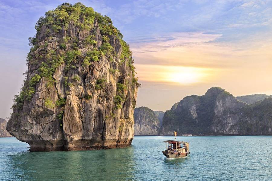 Pros and Cons when visiting Halong Bay in June