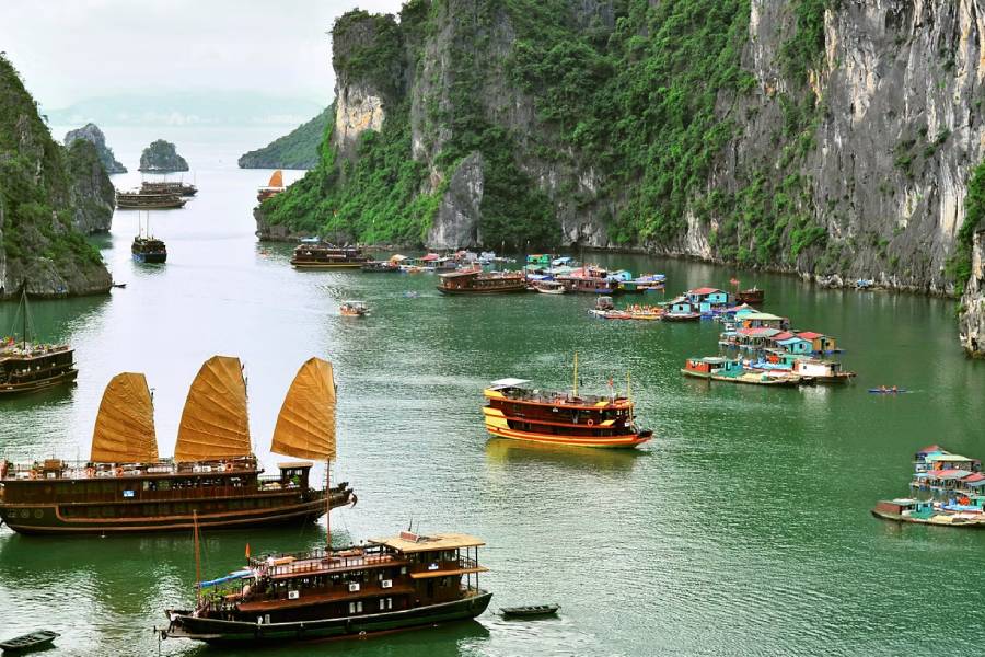 Packing tips for a trip to Ha Long Bay in November
