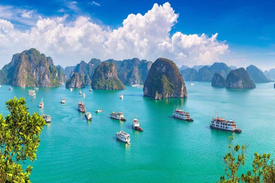 Geography and attractions Ha Long Bay vs Lan Ha Bay
