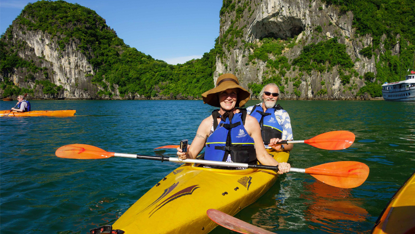 Best time to go kayaking at Halong Bay