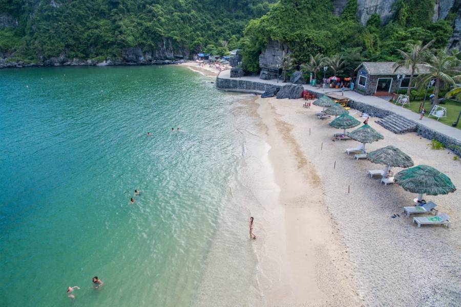 Lan Ha Bay and Bai Tu Long Bay which to choose