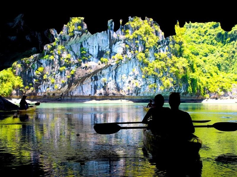 Where is Luon Cave Vietnam located