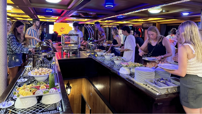 Food in halong bay