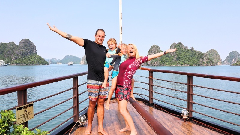Lan Ha Bay overnight cruises for family