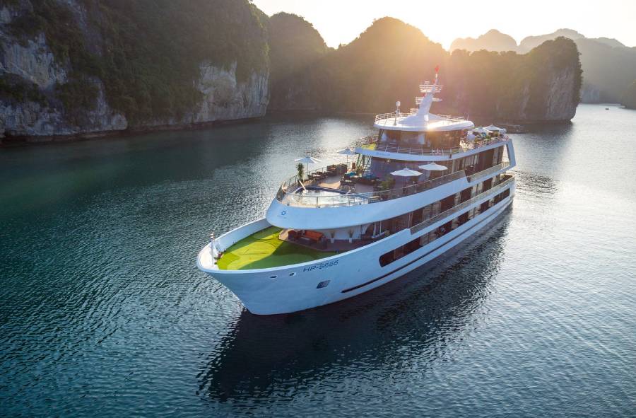 Halong bay cruise 