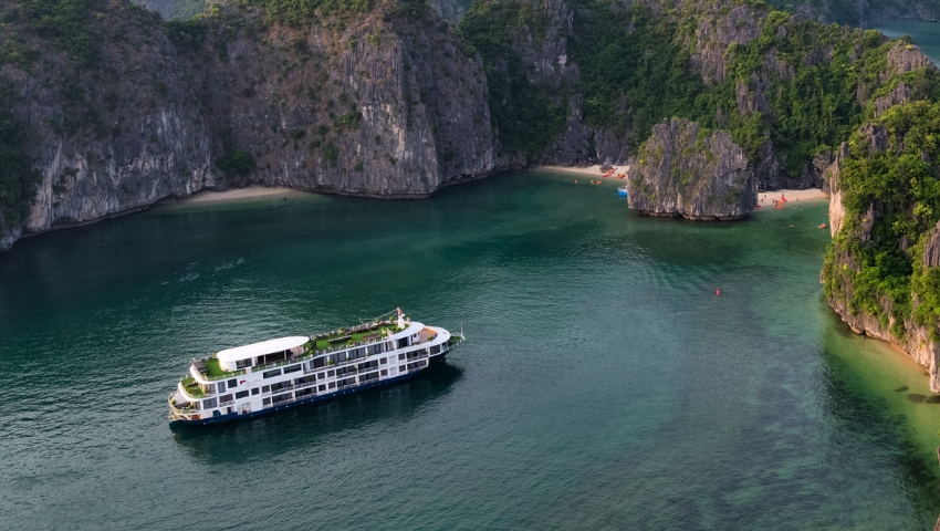 Learn about Mon Cheri Cruise